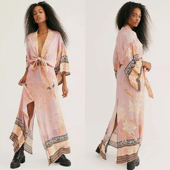 Spell & The Gypsy Pink Cherry Blossom Kimono Set - Picture 1 of 14